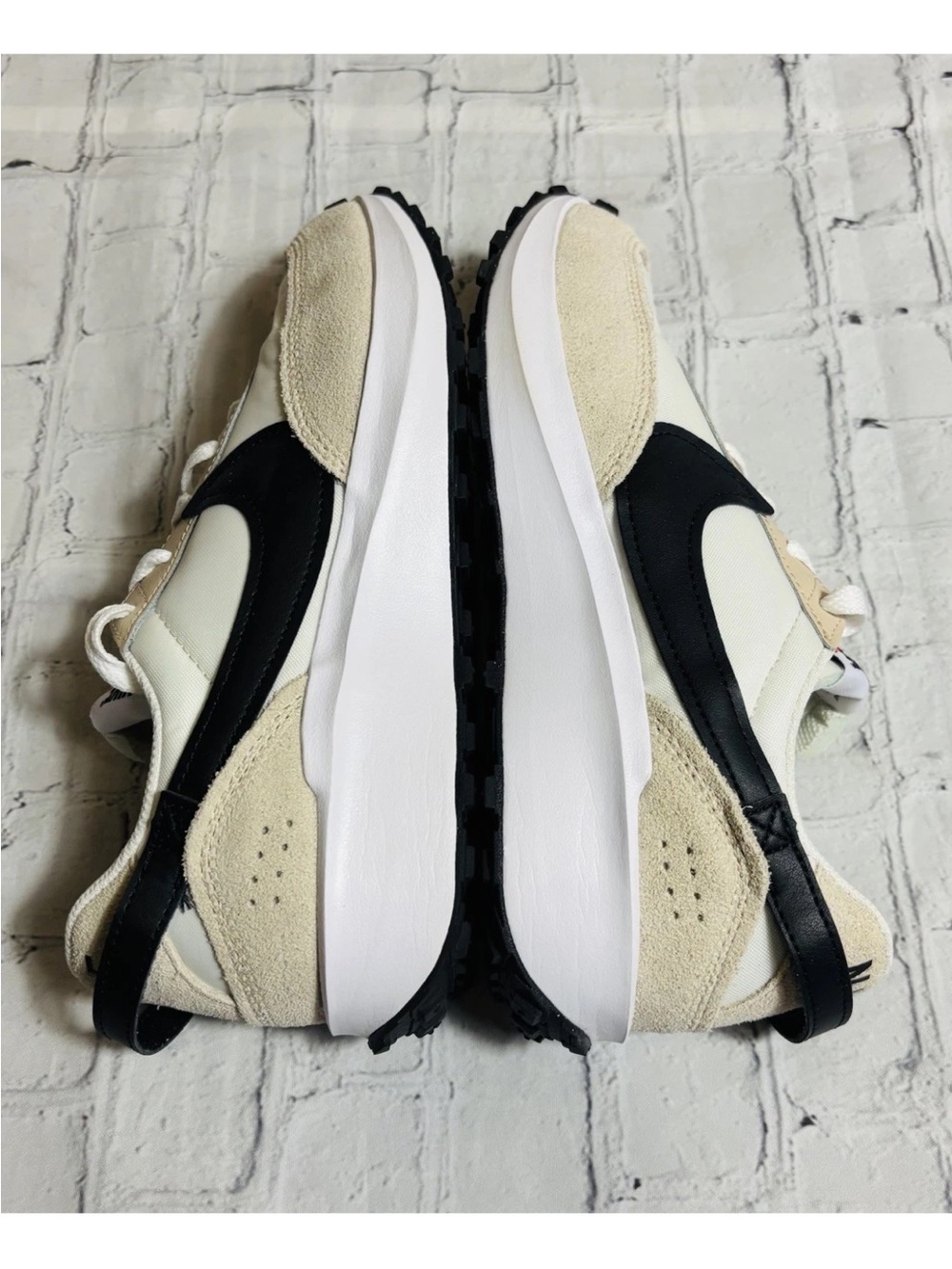 Nike Waffle Debut Women’s 8 Sneakers Sanddrift Black Retro Style Casual Shoes - Picture 7 of 12